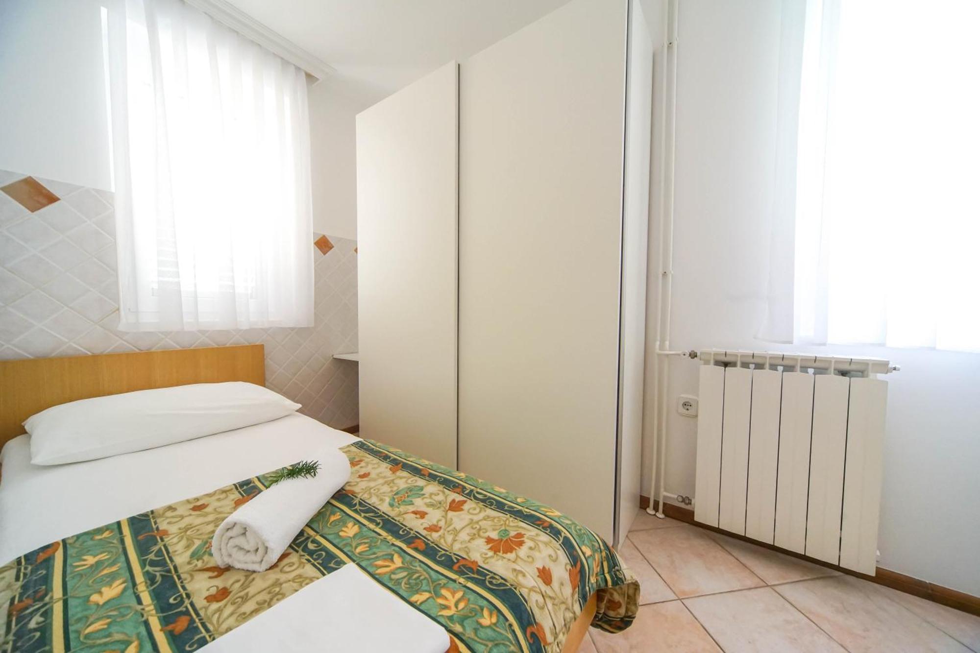 Apartments And Rooms Degra Umag Chambre photo