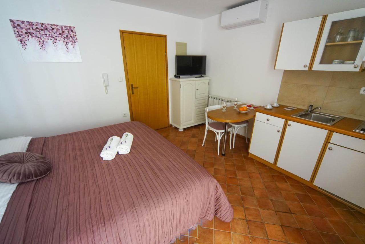Apartments And Rooms Degra Umag Chambre photo
